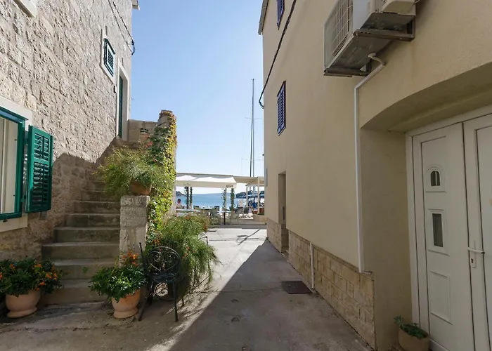 Nautical Nest Apartman