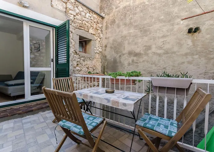 Nautical Nest Apartment Tribunj (Sibenik-Knin)